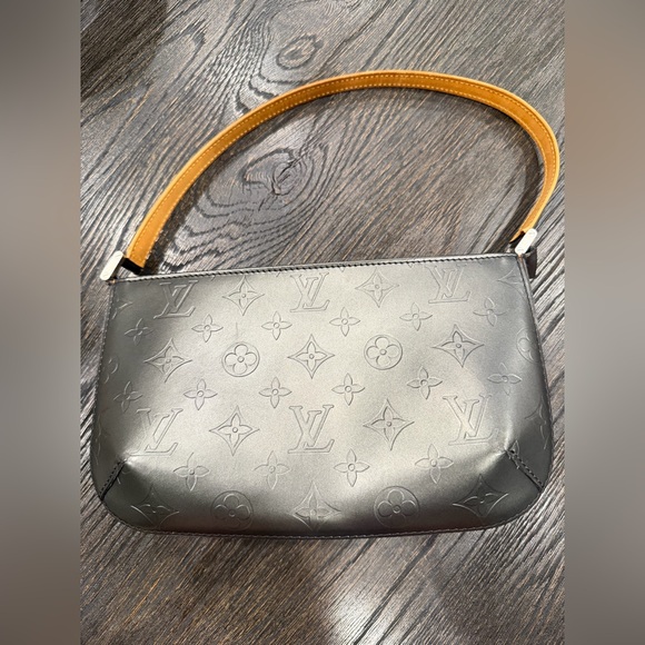 Louis Vuitton Handbags - Louis Vuitton Fowler Leather Handbag